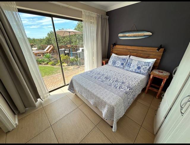 8 BEDROOM HOUSE FOR SALE IN PARADISE BEACH